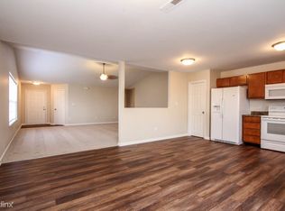 5942 Copeland Lakes Dr, Indianapolis, IN 46221