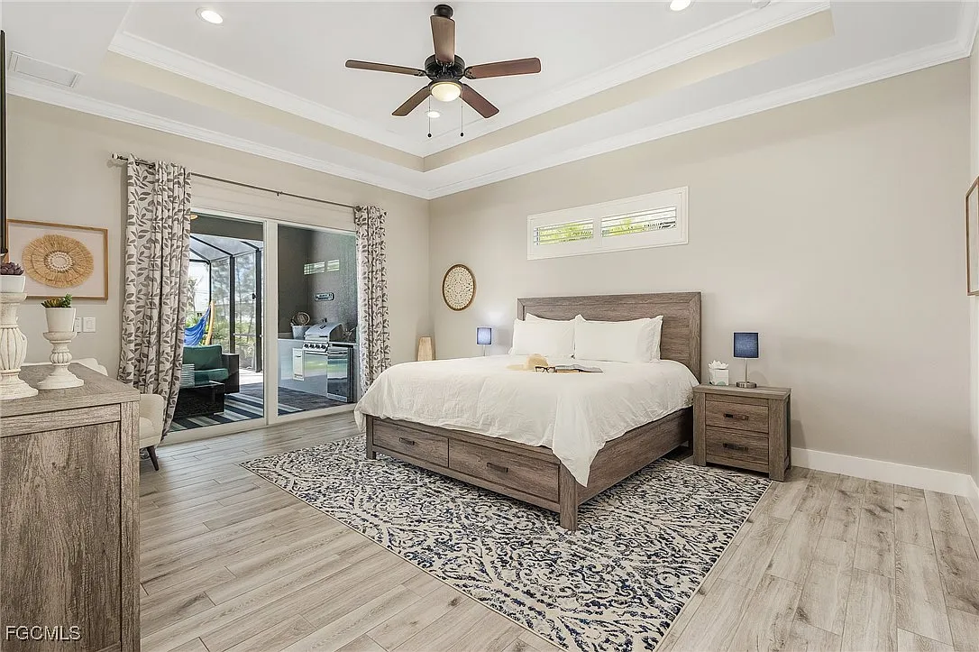 3 bed, 3.0 bath, 2140 sqft, $8,000 — Photo 4
