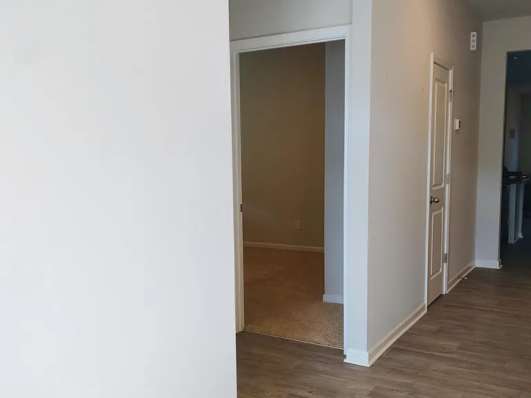 604 Ava St — Photo 3
