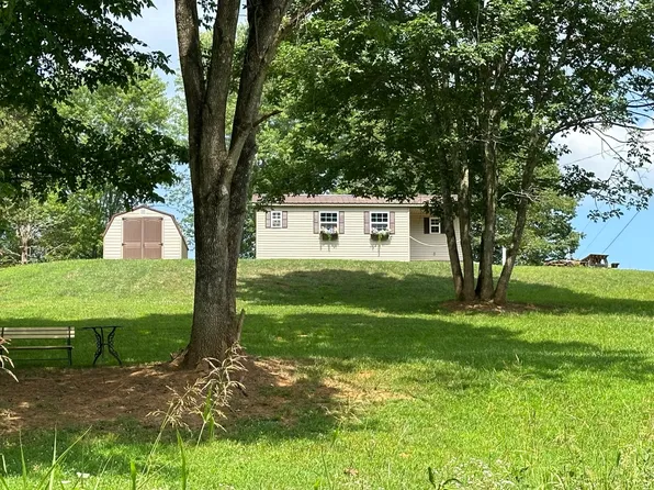 146 Paul Willis Rd, Burkesville, KY 42717