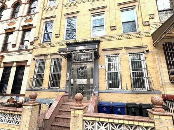 527 49th St, Brooklyn, NY 11220