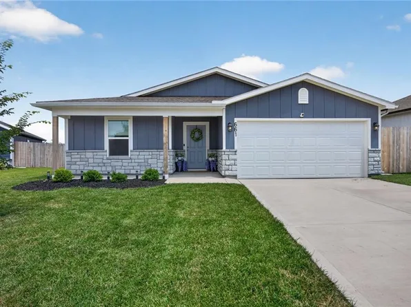 661 N Pear St, Gardner, KS 66030