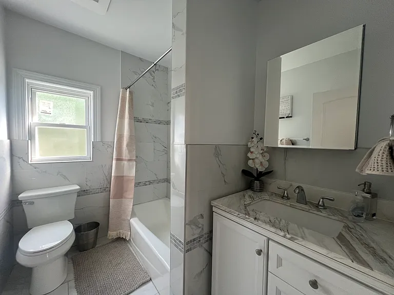 255 Lafayette Pl #2R — Photo 8