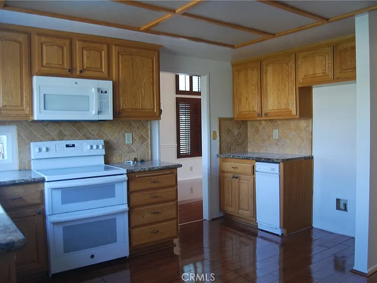 26171 Golada — Photo 15