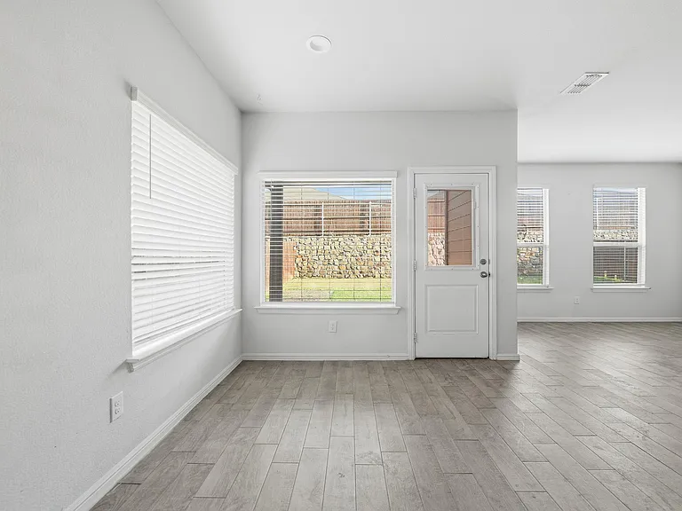 8520 Trickham Bnd — Photo 10