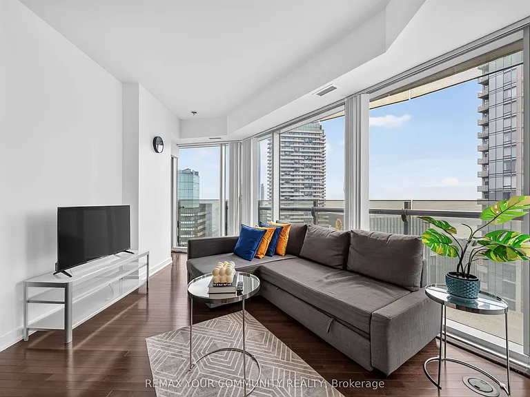 12 York St S #5102 — Photo 9