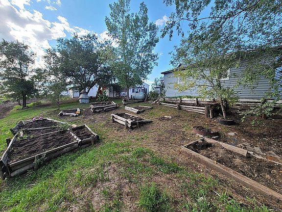 3rd image of 8454 16th St SE