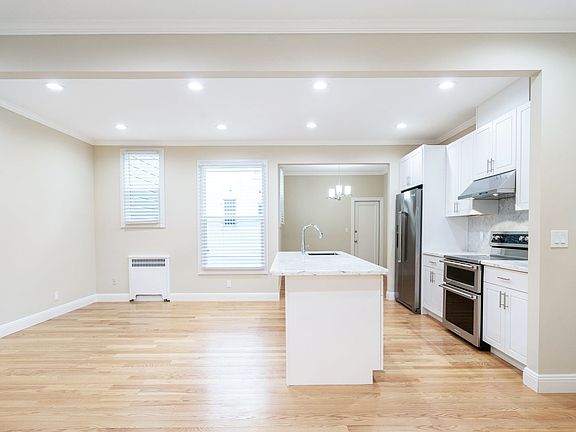2nd image of 3830 Divisadero St APT 101