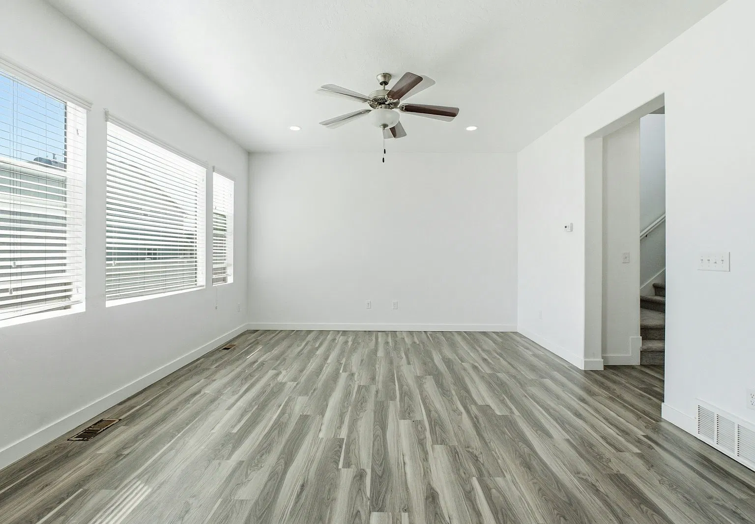 506 South Highpoint Drive — Photo 2