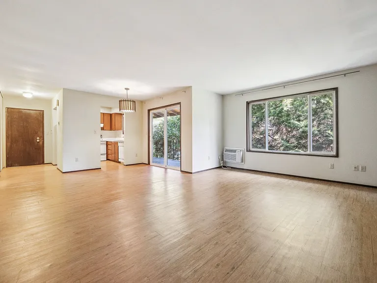 Terri 24 Apartments — Photo 31