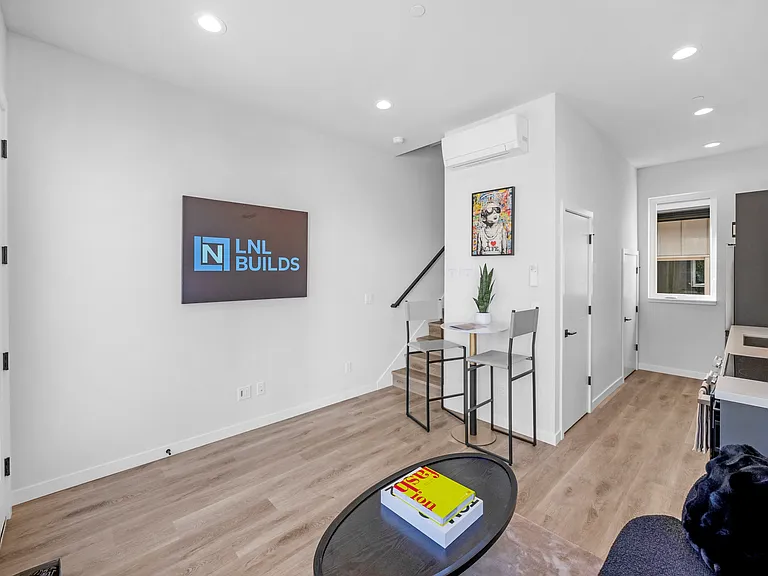 6716 Corson Ave S #A — Photo 13