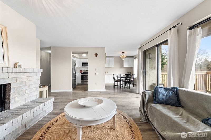 3rd image of 1002 S 312th Street #114