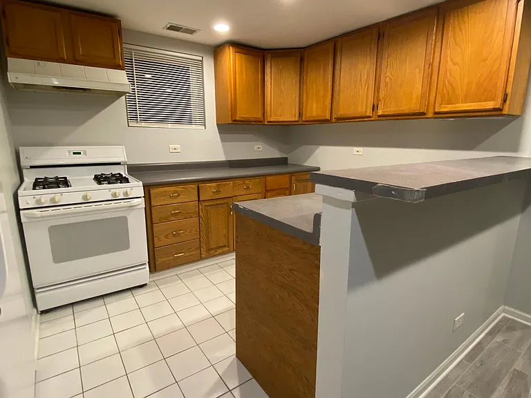 3916 N Seeley Ave #G — Photo 3