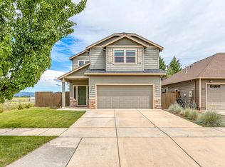 1092 Pendleton Dr, Medford, OR 97501