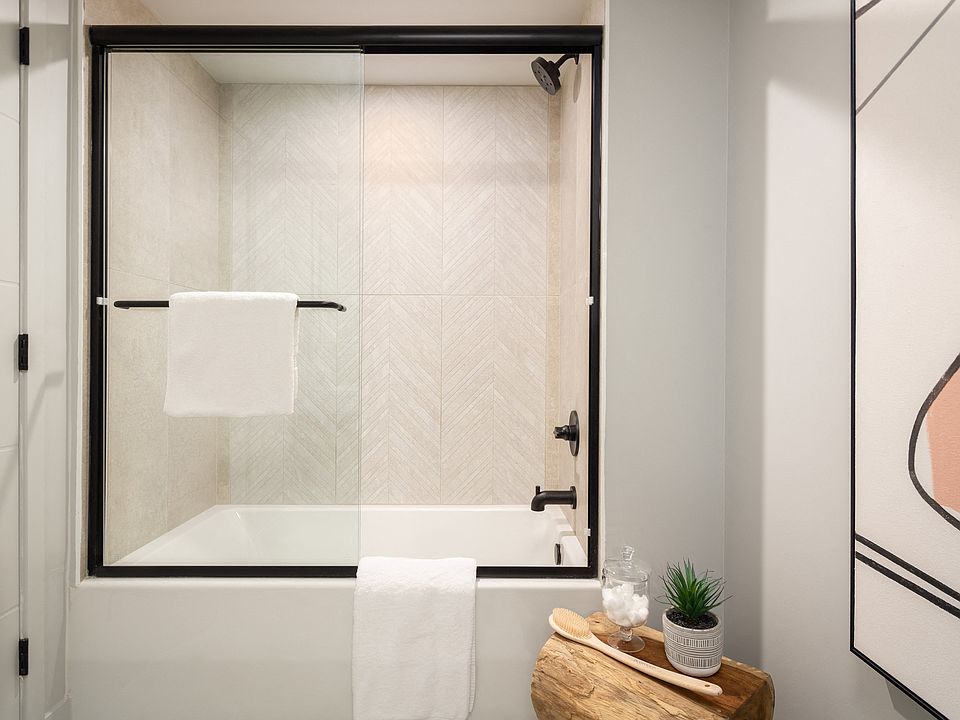 Large Bathtubs For Relaxing