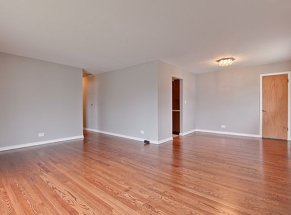 4th image of 608 Greenwood Dr