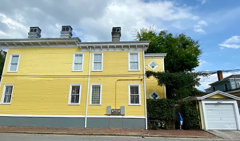 223 W Waldburg St #A — Photo 40