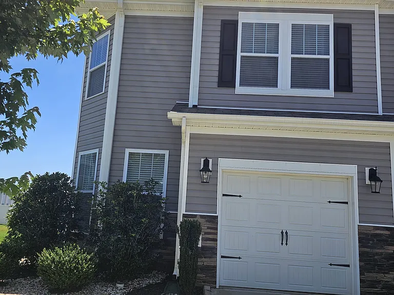 422 Yellow Fox Rd — Photo 3