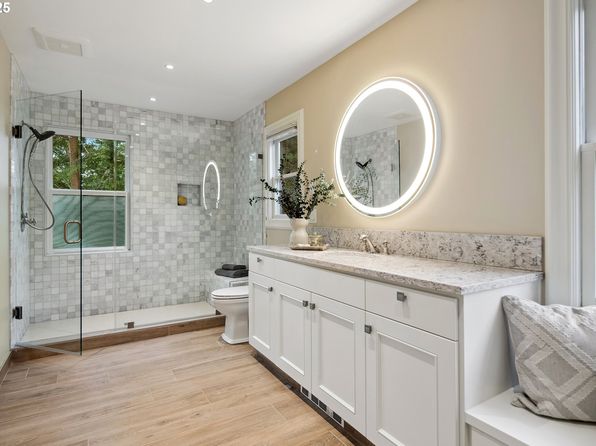 2732 SW Scholls Ferry Rd, Portland, OR 97221