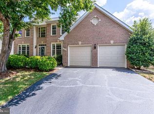 7911 Chardon Ct, Fairfax Station, VA