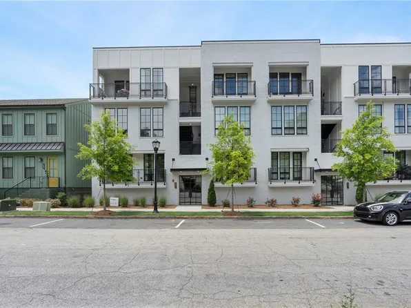 989 Bibbs Cir NW #24, Atlanta, GA 30318