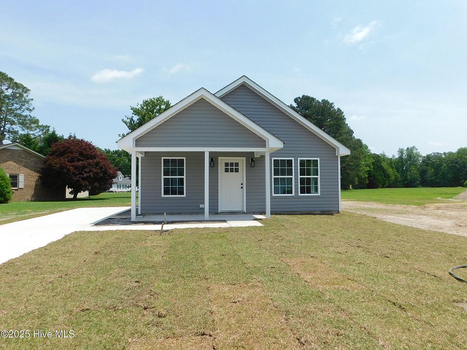 1st image of 711 Gaston Drive