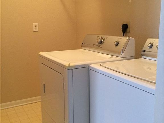 4th image of 1378 Heatherwood Ln