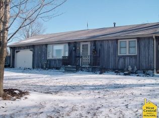 601 Rattlesnake Hill Rd, Smithton, MO 65350