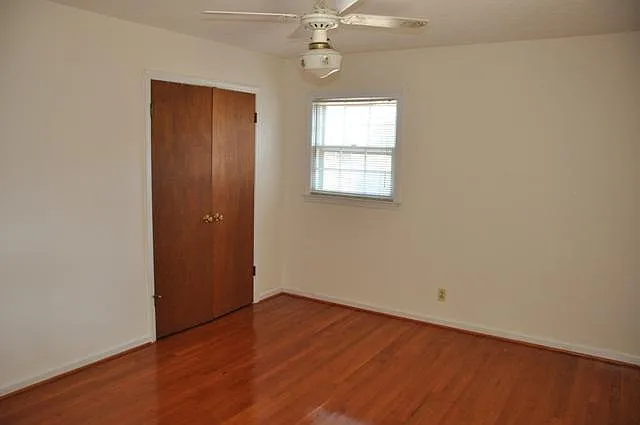 1145 Lanford Dr — Photo 2