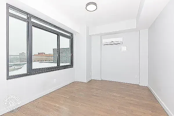 Rented by MySpaceNYC | media 26