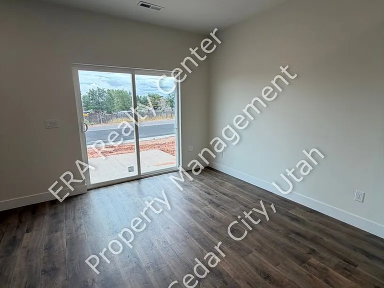 50 E 1600 N #1A — Photo 7