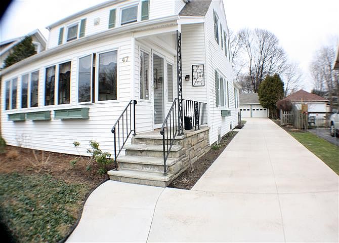 1st image of 47 Highland Ave