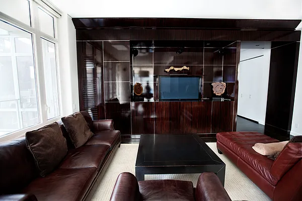 Rented by Gold Coast Capital Resources, LLC | media 63