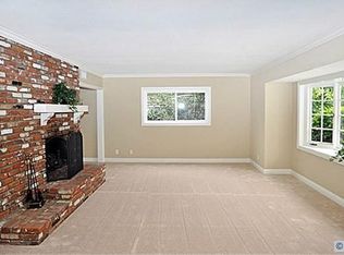 473 Ogle St, Costa Mesa, CA 92627