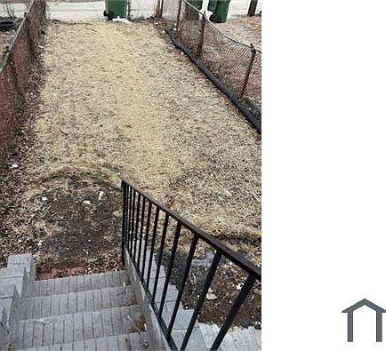 4th image of 5340 Maple Ave