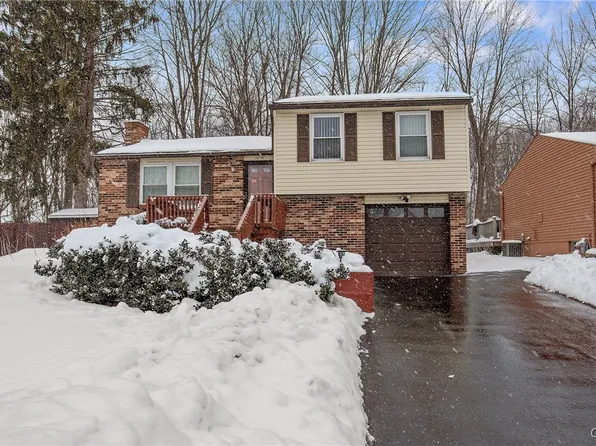 3878 Pintail Path, Liverpool, NY 13090
