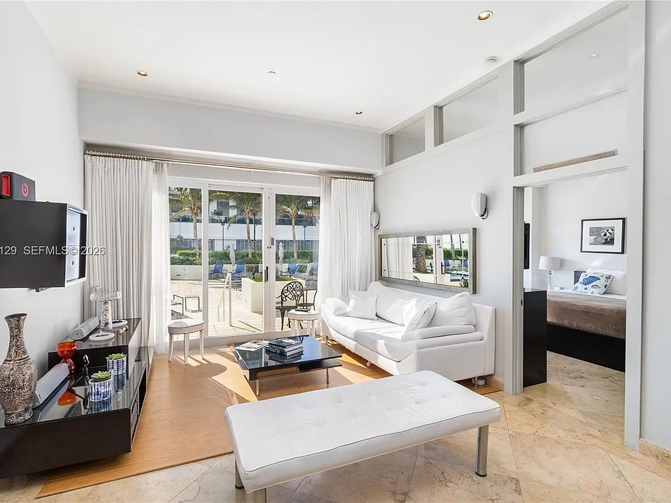 6917 Collins Ave #L-103
