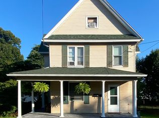 310 3rd St #L-20, Blakely, PA 18447