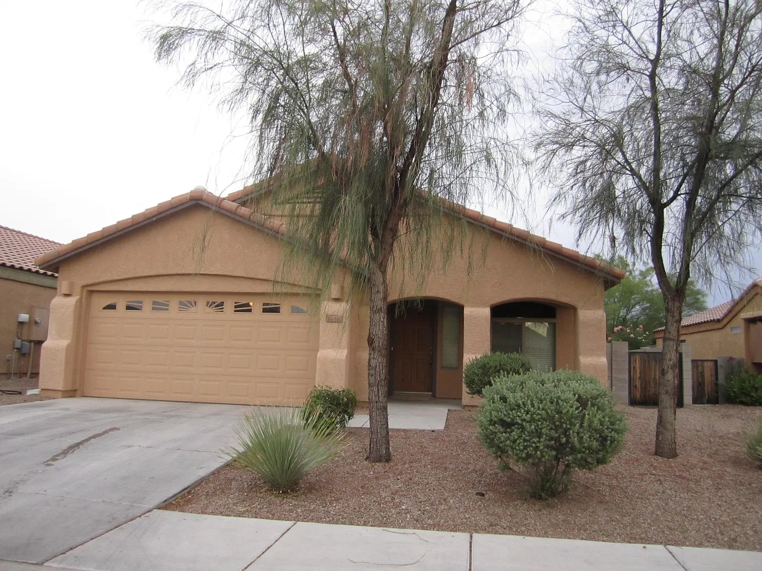 4 bed, 1727 sqft, $1,900 — Photo 2