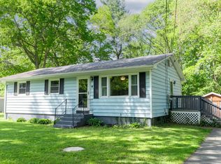 13 South St, Plainfield, CT 06374