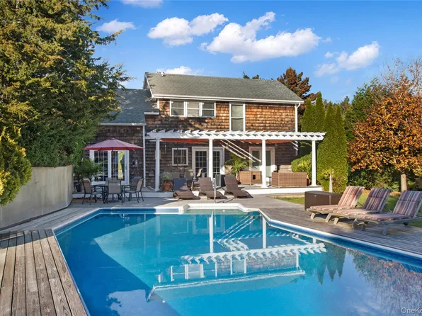 112 Upper 7 Ponds Road, Water Mill, NY 11976