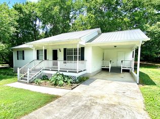 211 Circle Valley Dr SE, Calhoun, GA 30701