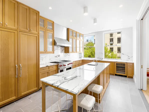 555 West End Avenue image 5 of 16