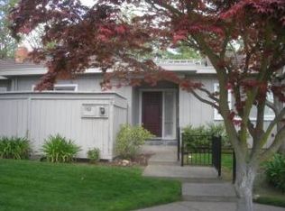 902 Commons Dr, Sacramento, CA 95825