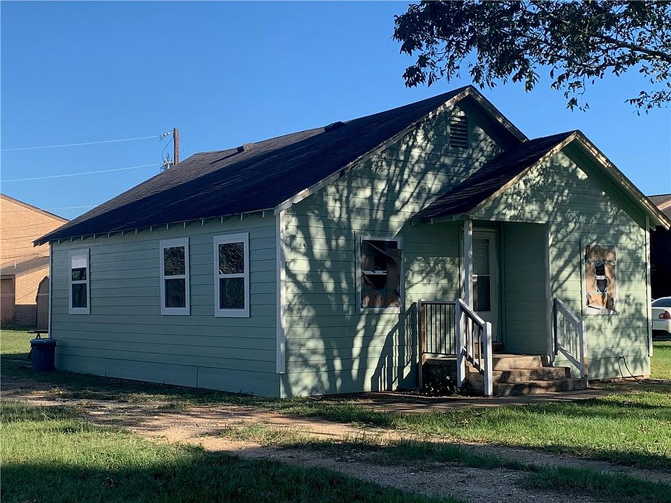1st image of 326 Webb St
