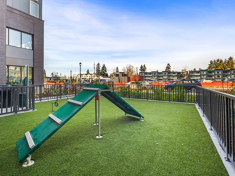 Astra Apartments — Photo 18