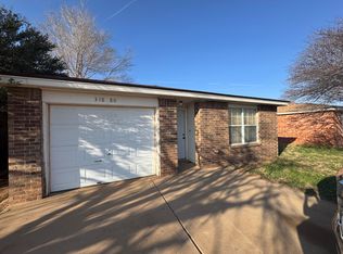318 80th St, Lubbock, TX 79404