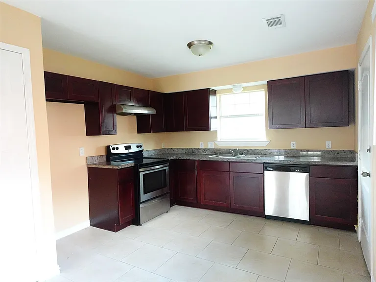 4721 Denmark St — Photo 3