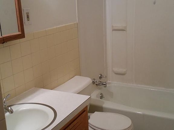 4th image of 4070-72 Wise Dr