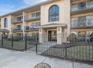 6319 W 63rd St UNIT 2A, Chicago, IL 60638